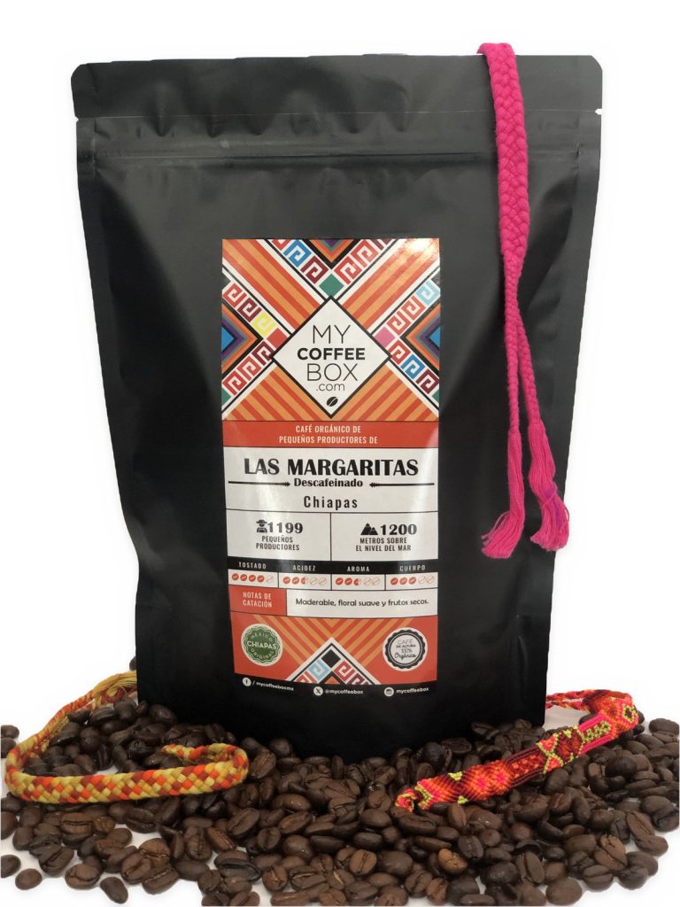 Bolsa de café descafeinado orgánico Las Margaritas de Chiapas con granos tostados